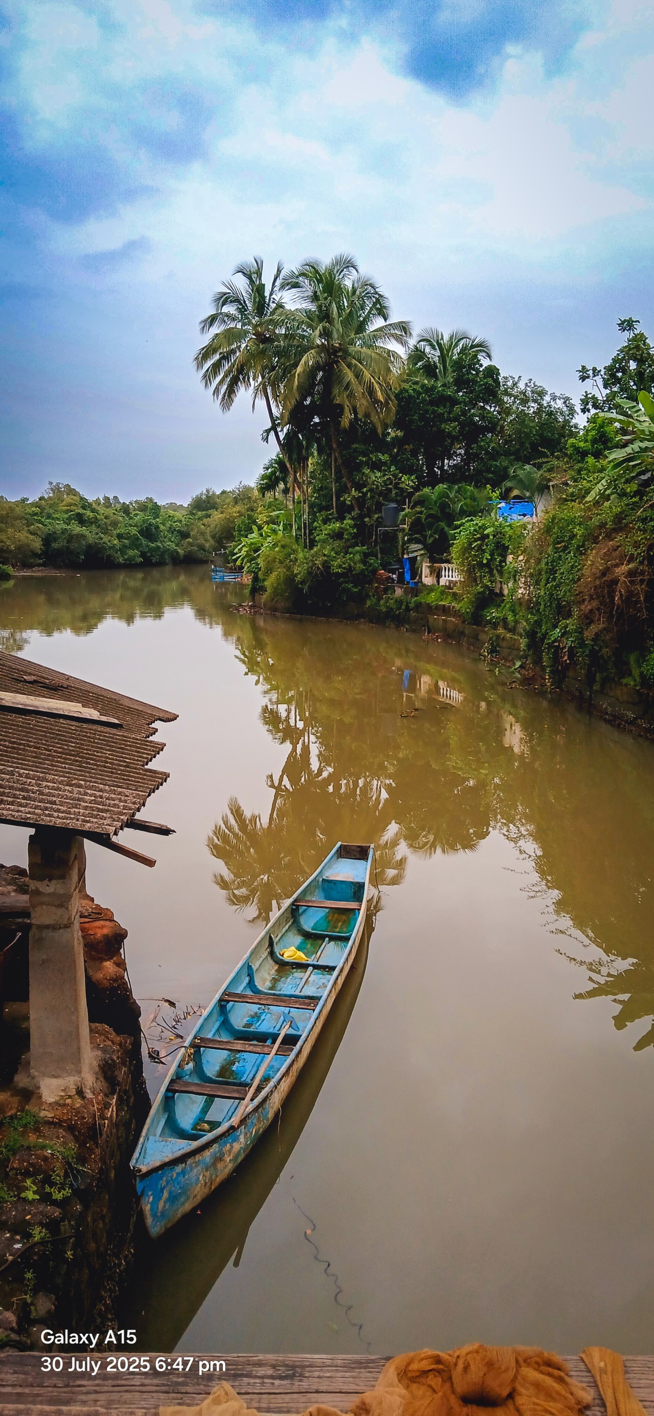 Riverside, Goa, India. Free Landscapes photos