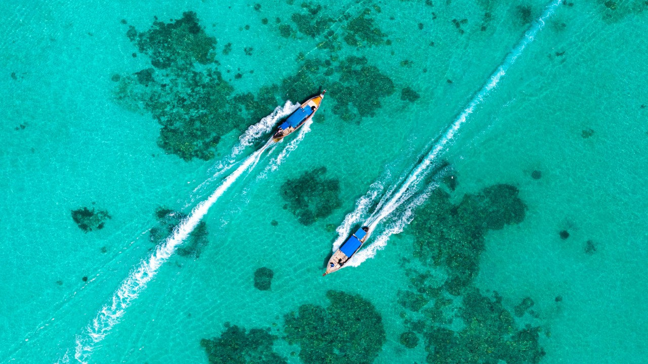 The beautiful lagoon. Free Seascapes photos