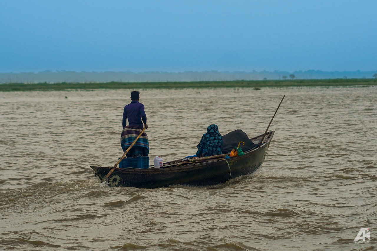 River life. Free Landscapes photos
